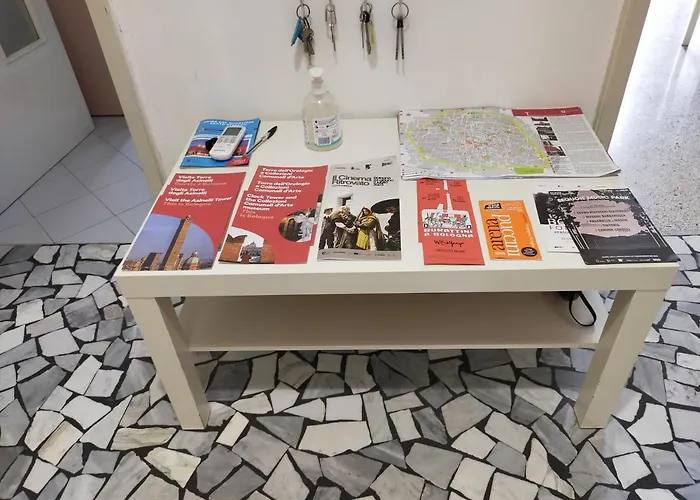 Via Borgo Di San Pietro * Bologna