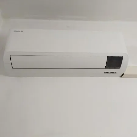 Отель Via Borgo Di San Pietro *